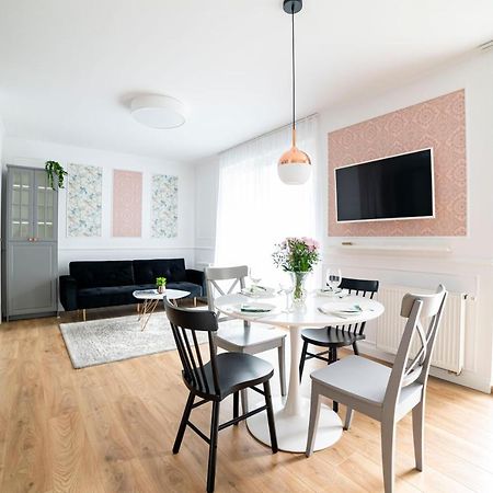 Heaven Apartment In The Old Town With Private Parking غدانسك المظهر الخارجي الصورة
