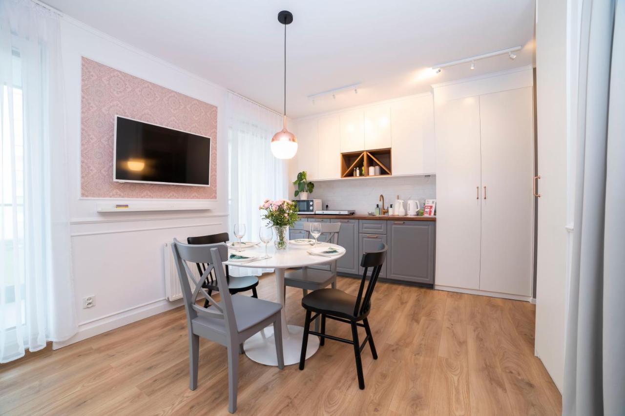 Heaven Apartment In The Old Town With Private Parking غدانسك المظهر الخارجي الصورة